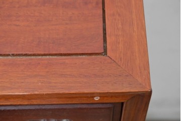 和製ヴィンテージ　花梨(カリン)材　引き出し12杯のサイドチェスト　(R-087019)