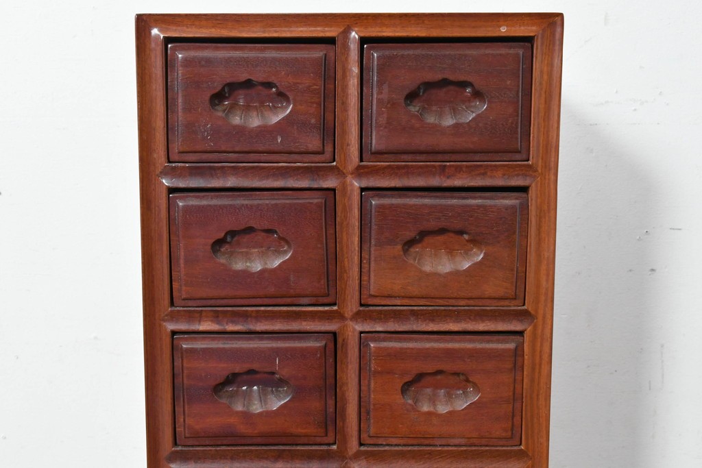 和製ヴィンテージ　花梨(カリン)材　引き出し12杯のサイドチェスト　(R-087019)