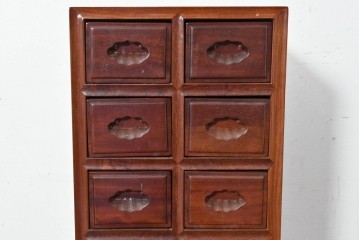 和製ヴィンテージ　花梨(カリン)材　引き出し12杯のサイドチェスト　(R-087019)