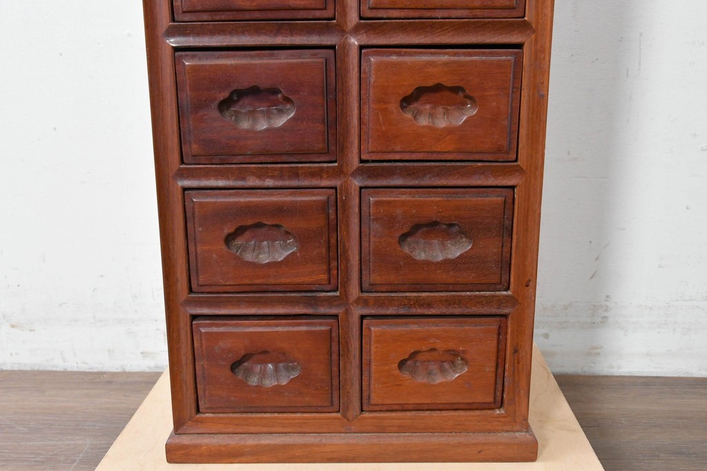 和製ヴィンテージ　花梨(カリン)材　引き出し12杯のサイドチェスト　(R-087019)