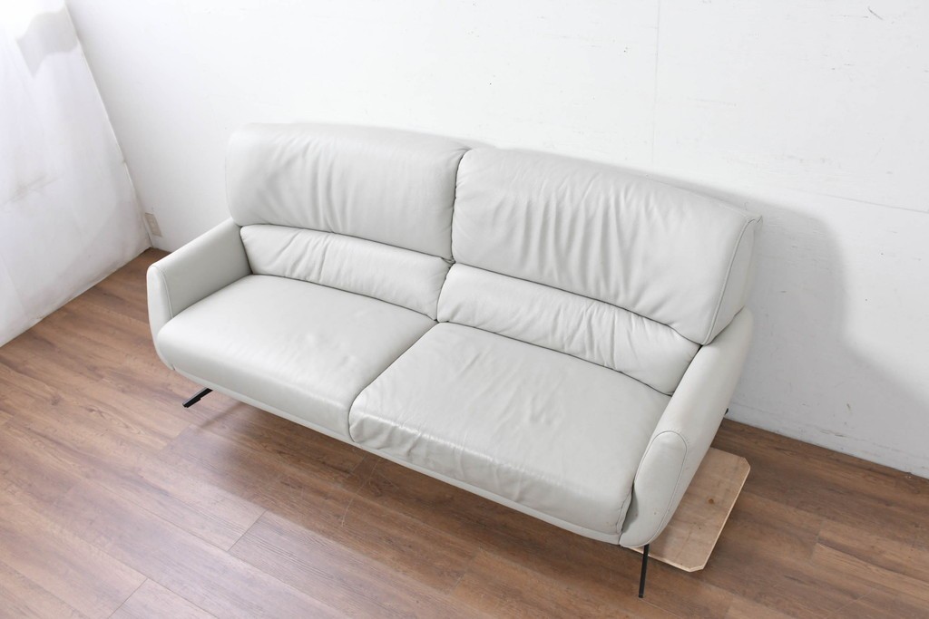 中古　IDC大塚家具取り扱い　himolla(ヒモラ)　ハーゲン　model.9805　総革張りの3人掛けソファ　定価約49万円　(R-087020)