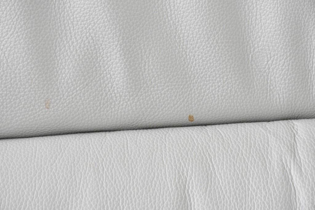 中古　IDC大塚家具取り扱い　himolla(ヒモラ)　ハーゲン　model.9805　総革張りの3人掛けソファ　定価約49万円　(R-087020)