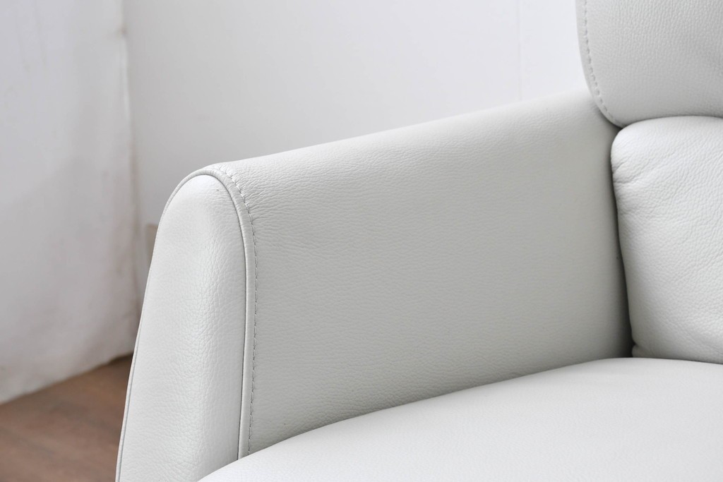 中古　IDC大塚家具取り扱い　himolla(ヒモラ)　ハーゲン　model.9805　総革張りの3人掛けソファ　定価約49万円　(R-087020)