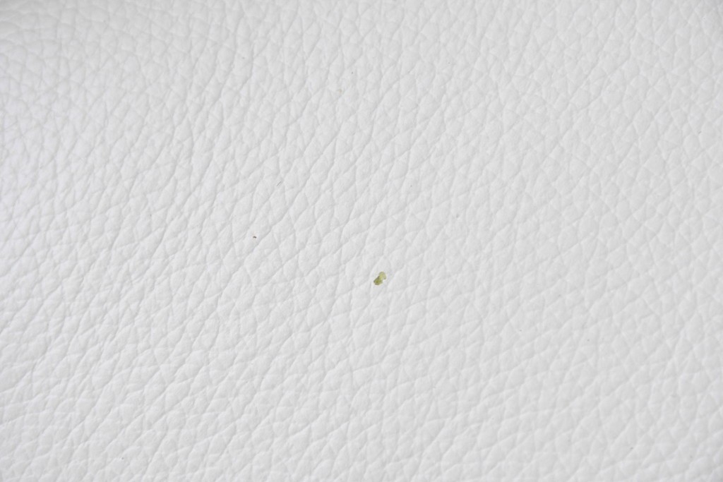 中古　IDC大塚家具取り扱い　himolla(ヒモラ)　ハーゲン　model.9805　総革張りの3人掛けソファ　定価約49万円　(R-087020)