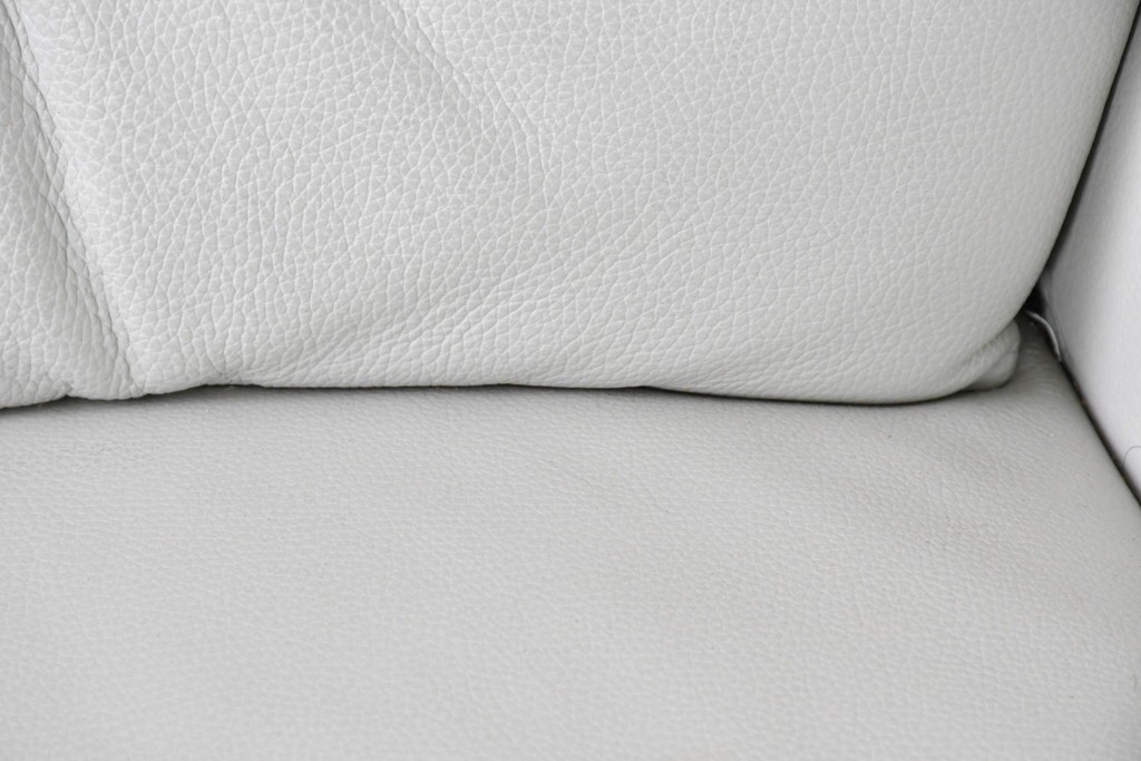 中古　IDC大塚家具取り扱い　himolla(ヒモラ)　ハーゲン　model.9805　総革張りの3人掛けソファ　定価約49万円　(R-087020)