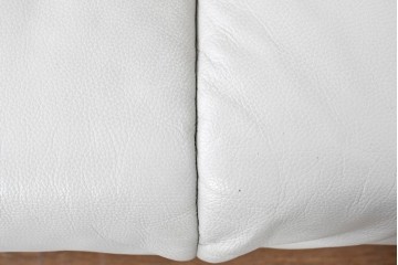 中古　IDC大塚家具取り扱い　himolla(ヒモラ)　ハーゲン　model.9805　総革張りの3人掛けソファ　定価約49万円　(R-087020)