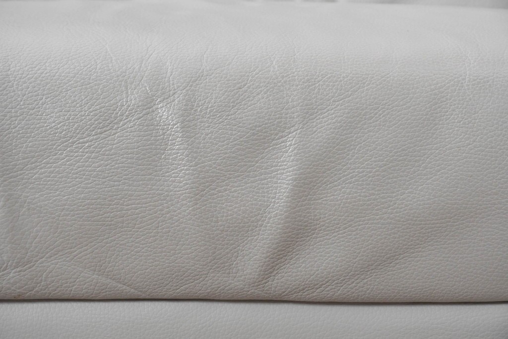 中古　IDC大塚家具取り扱い　himolla(ヒモラ)　ハーゲン　model.9805　総革張りの3人掛けソファ　定価約49万円　(R-087020)