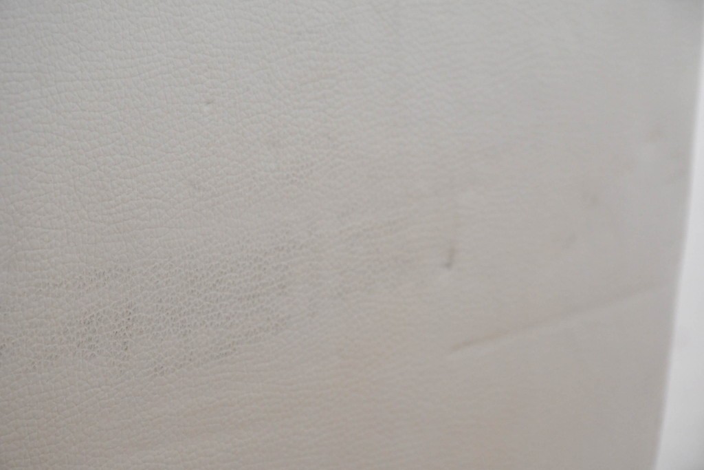 中古　IDC大塚家具取り扱い　himolla(ヒモラ)　ハーゲン　model.9805　総革張りの3人掛けソファ　定価約49万円　(R-087020)