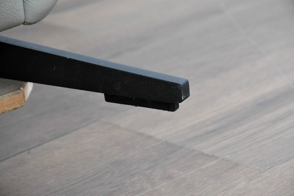 中古　IDC大塚家具取り扱い　himolla(ヒモラ)　ハーゲン　model.9805　総革張りの3人掛けソファ　定価約49万円　(R-087020)