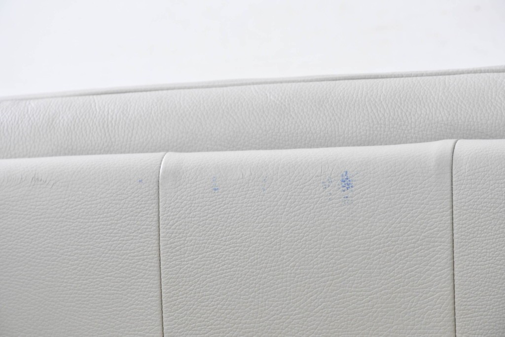 中古　IDC大塚家具取り扱い　himolla(ヒモラ)　ハーゲン　model.9805　総革張りの3人掛けソファ　定価約49万円　(R-087020)