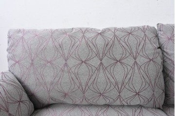 新古　未使用展示品　超美品　HUKLA Classic(フクラ)　CLIVIA(クリビア)　FF- 2003/FC-2614　曲線的フォルムと大胆な配色が目を引く2.5人掛けソファ　定価約53万円　(R-087021)