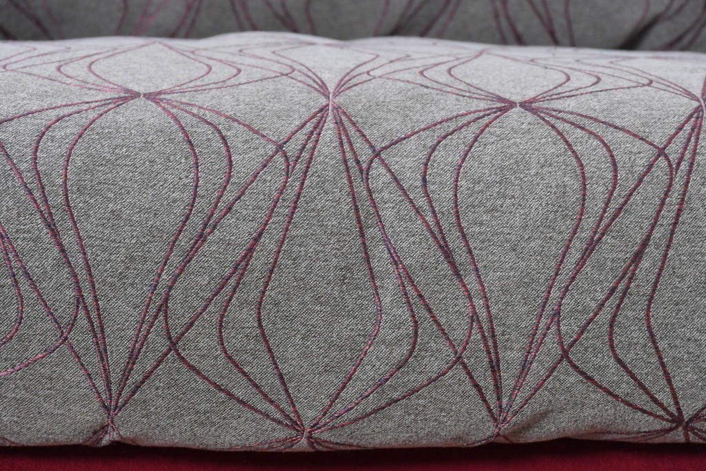 新古　未使用展示品　超美品　HUKLA Classic(フクラ)　CLIVIA(クリビア)　FF- 2003/FC-2614　曲線的フォルムと大胆な配色が目を引く2.5人掛けソファ　定価約53万円　(R-087021)