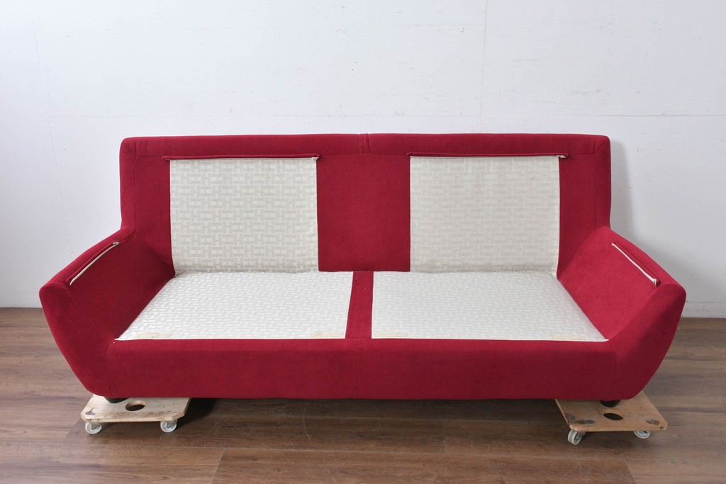 新古　未使用展示品　超美品　HUKLA Classic(フクラ)　CLIVIA(クリビア)　FF- 2003/FC-2614　曲線的フォルムと大胆な配色が目を引く2.5人掛けソファ　定価約53万円　(R-087021)