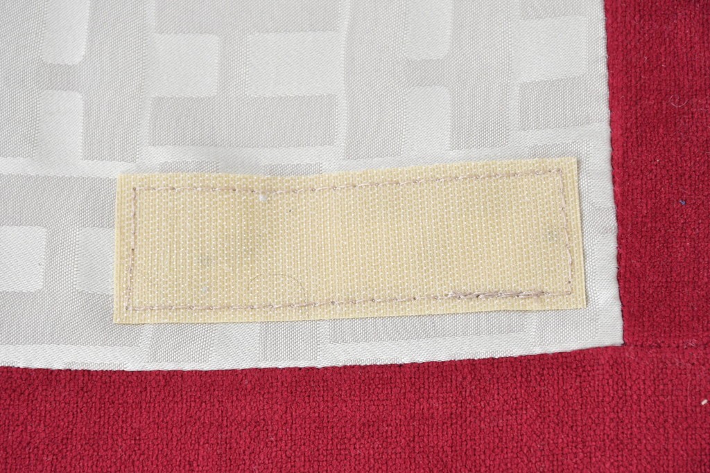 新古　未使用展示品　超美品　HUKLA Classic(フクラ)　CLIVIA(クリビア)　FF- 2003/FC-2614　曲線的フォルムと大胆な配色が目を引く2.5人掛けソファ　定価約53万円　(R-087021)