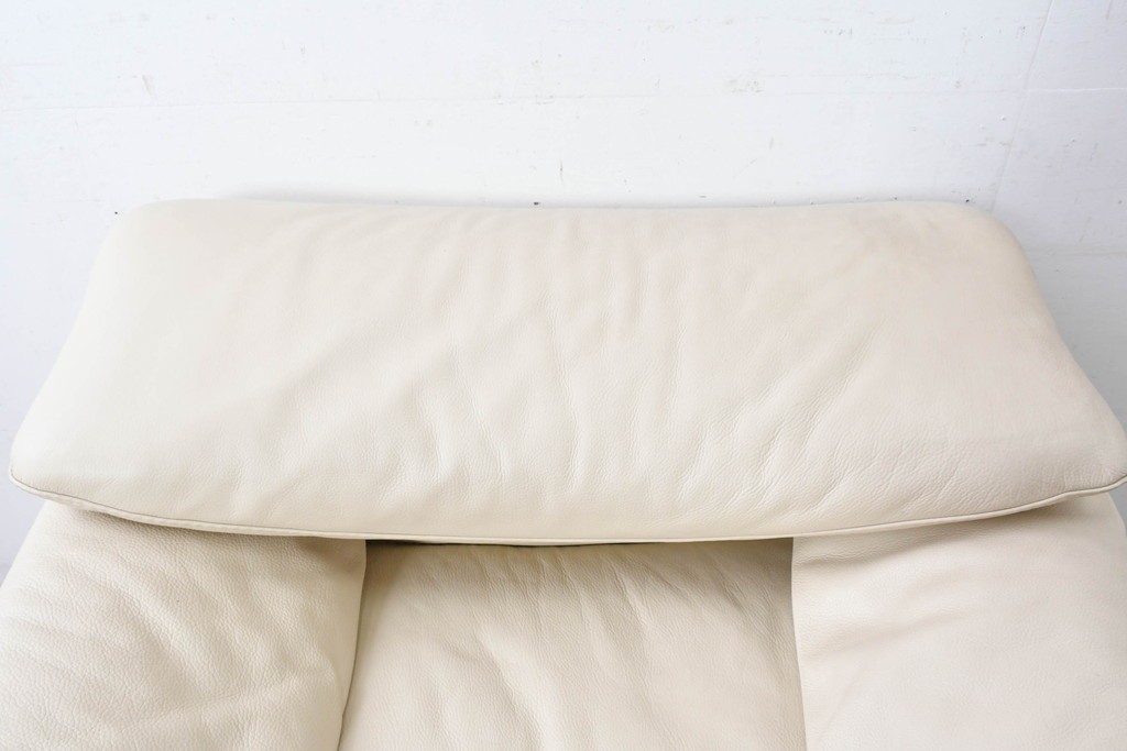 中古　Poltromec(ポルトロメック)社　ジェミニシリーズ　レザー(本革)　包み込まれる座り心地の1人掛けソファ　定価約30万円　(R-087022)