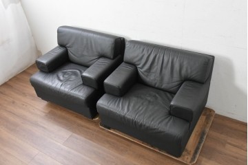 中古　美品　天童木工 最高級ライン　どっしりとしたボリューム感が魅力のT-7230WB-BLイージーチェア2脚セット　定価(2脚合計)約200万円　(R-087023)