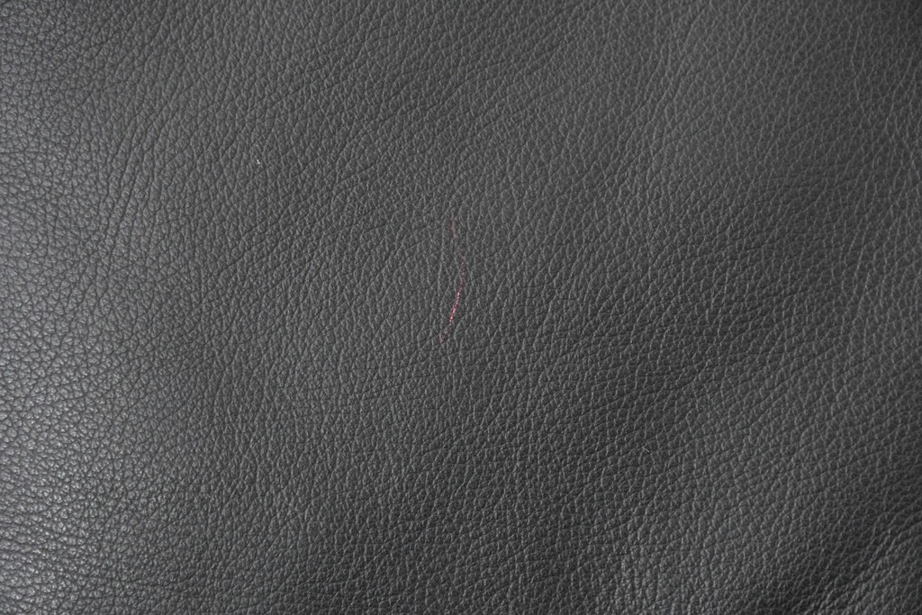 中古　美品　天童木工 最高級ライン　どっしりとしたボリューム感が魅力のT-7230WB-BLイージーチェア2脚セット　定価(2脚合計)約200万円　(R-087023)