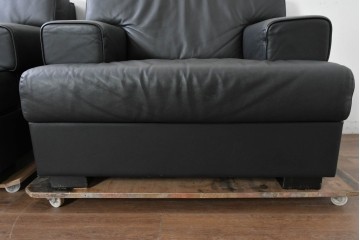 中古　美品　天童木工 最高級ライン　どっしりとしたボリューム感が魅力のT-7230WB-BLイージーチェア2脚セット　定価(2脚合計)約200万円　(R-087023)