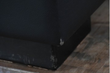 中古　美品　天童木工 最高級ライン　どっしりとしたボリューム感が魅力のT-7230WB-BLイージーチェア2脚セット　定価(2脚合計)約200万円　(R-087023)