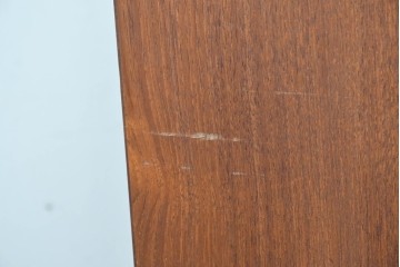 デンマークヴィンテージ　チーク材　収納力に優れたシンプルデザインのサイドキャビネット　(R-087024)