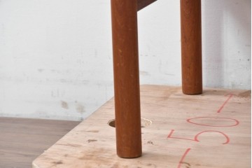 デンマークヴィンテージ　チーク材　収納力に優れたシンプルデザインのサイドキャビネット　(R-087024)