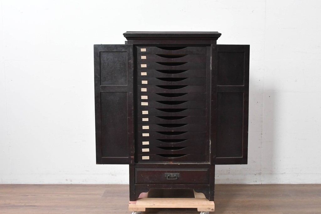 和製アンティーク　薄型引き出しが並ぶレコードケース　(R-087025)