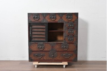 和製アンティーク　明治大正期　前面欅(ケヤキ)材　重厚な鉄金具と横桟戸が存在感を放つ松本帳場箪笥　(R-087027)