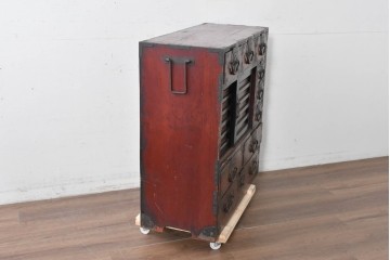 和製アンティーク　明治大正期　前面欅(ケヤキ)材　重厚な鉄金具と横桟戸が存在感を放つ松本帳場箪笥　(R-087027)