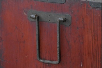 和製アンティーク　明治大正期　前面欅(ケヤキ)材　重厚な鉄金具と横桟戸が存在感を放つ松本帳場箪笥　(R-087027)