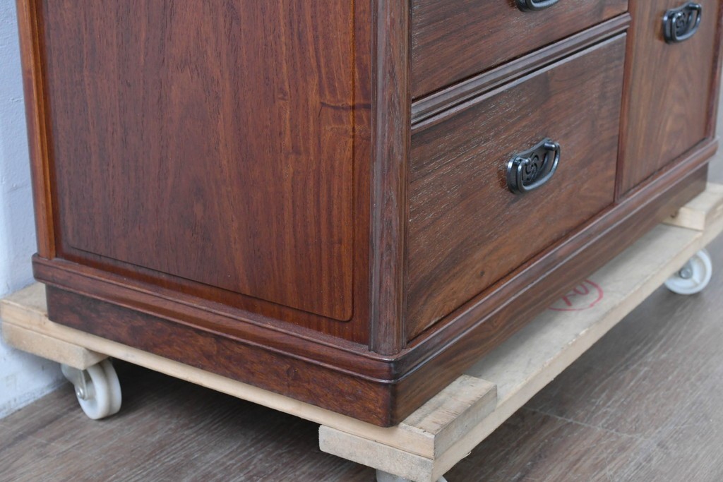 和製ヴィンテージ　力峯作　総紫檀(シタン)材　内部(桐材)　引き出し8杯付きで収納力も抜群の飾り棚　定価推定約60万円　(R-087028)