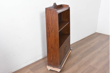 イギリスアンティーク　希少サイズ!!　オーク材　繊細な彫刻が目を引くサイドボード　(R-087029)