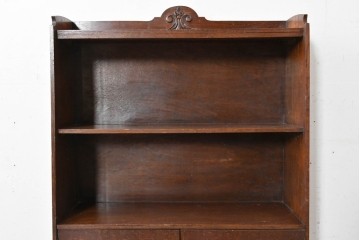 イギリスアンティーク　希少サイズ!!　オーク材　繊細な彫刻が目を引くサイドボード　(R-087029)