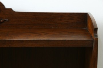 イギリスアンティーク　希少サイズ!!　オーク材　繊細な彫刻が目を引くブックシェルフ　(R-087029)