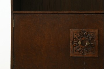 イギリスアンティーク　希少サイズ!!　オーク材　繊細な彫刻が目を引くブックシェルフ　(R-087029)
