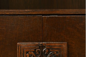 イギリスアンティーク　希少サイズ!!　オーク材　繊細な彫刻が目を引くブックシェルフ　(R-087029)
