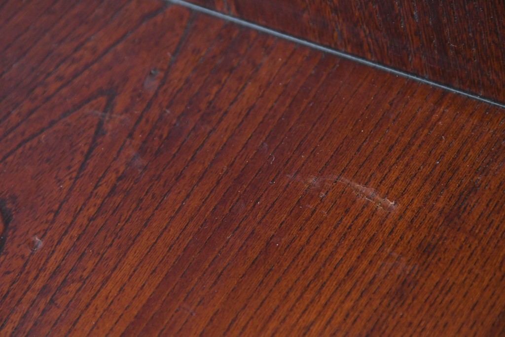 中古　美品　駿河随一　重厚な金具が映える階段箪笥　定価約48万円　(R-087032)