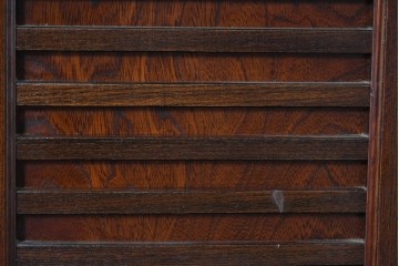 中古　美品　駿河随一　重厚な金具が映える階段箪笥　定価約48万円　(R-087032)