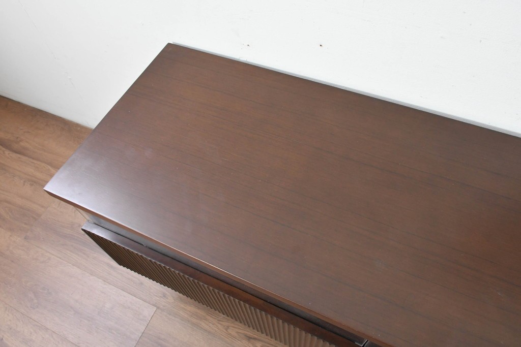 中古　美品　a.flat(エーフラット)　アジアンモダン　縦リブデザインが印象的なテレビボード　(R-087034)