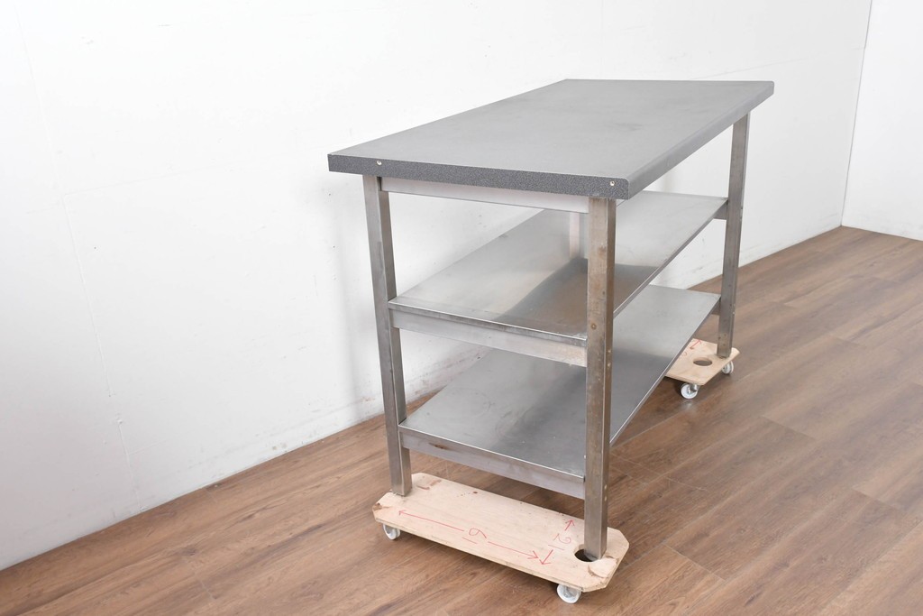 中古　希少な廃番品　IKEA(イケア)　希少モデル　しっかりとした作りのステンレスシェルフ　(R-087035)