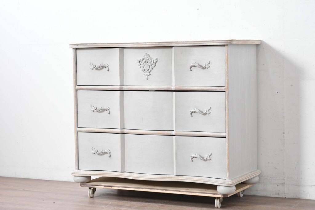 中古　美品　サラグレース(Sarah Grace)取り扱い　BLANC D'IVOIRE(ブランディボワール)　フレンチクラシックのチェスト　定価約22万円　(R-087036)