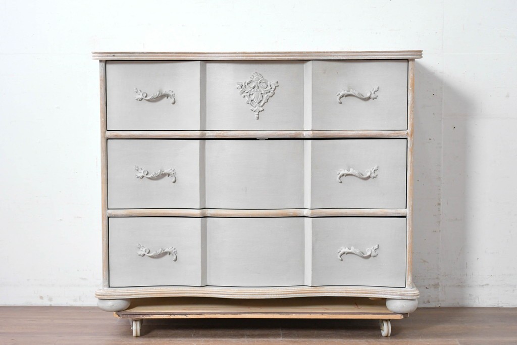 中古　美品　サラグレース(Sarah Grace)取り扱い　BLANC D'IVOIRE(ブランディボワール)　フレンチクラシックのチェスト　定価約22万円　(R-087036)