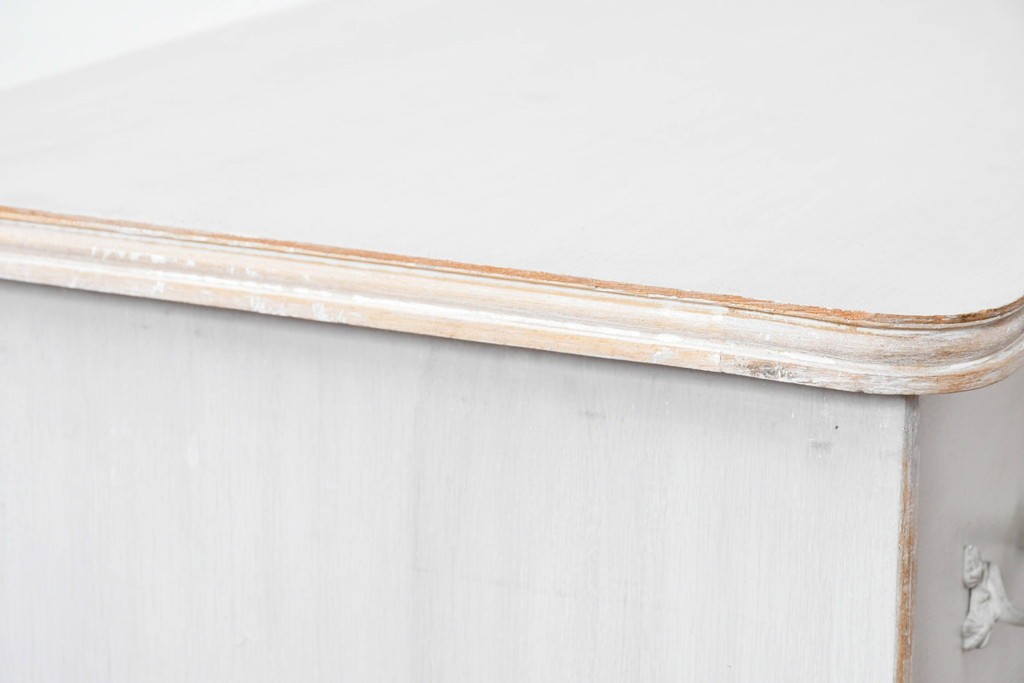 中古　美品　サラグレース(Sarah Grace)取り扱い　BLANC D'IVOIRE(ブランディボワール)　フレンチクラシックのチェスト　定価約22万円　(R-087036)