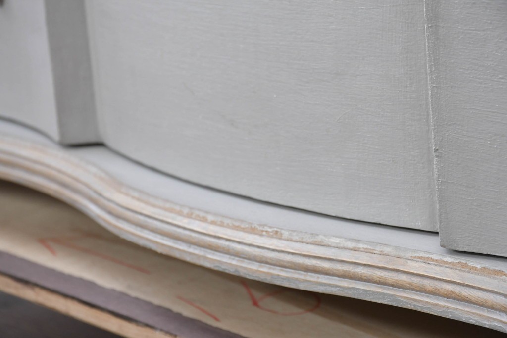 中古　美品　サラグレース(Sarah Grace)取り扱い　BLANC D'IVOIRE(ブランディボワール)　フレンチクラシックのチェスト　定価約22万円　(R-087036)