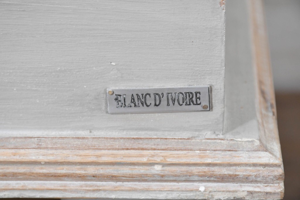 中古　美品　サラグレース(Sarah Grace)取り扱い　BLANC D'IVOIRE(ブランディボワール)　フレンチクラシックのチェスト　定価約22万円　(R-087036)
