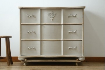 中古　美品　サラグレース(Sarah Grace)取り扱い　BLANC D'IVOIRE(ブランディボワール)　フレンチクラシックのチェスト　定価約22万円　(R-087036)