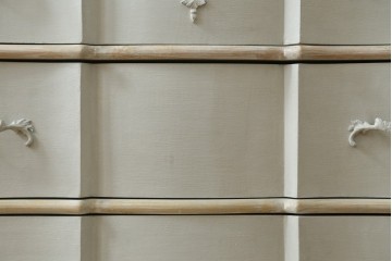 中古　美品　サラグレース(Sarah Grace)取り扱い　BLANC D'IVOIRE(ブランディボワール)　フレンチクラシックのチェスト　定価約22万円　(R-087036)