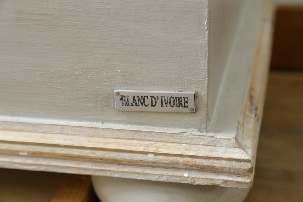 中古　美品　サラグレース(Sarah Grace)取り扱い　BLANC D'IVOIRE(ブランディボワール)　フレンチクラシックのチェスト　定価約22万円　(R-087036)
