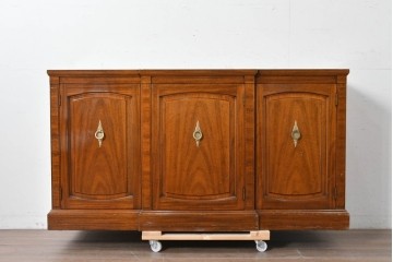 中古　DREXEL HERITAGE JAPAN(ドレクセルヘリテイジジャパン)　Triune(トライユン)　マホガニー材　クラシカルなサイドボード　(R-087038)