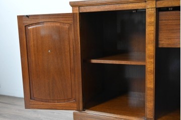 中古　DREXEL HERITAGE JAPAN(ドレクセルヘリテイジジャパン)　Triune(トライユン)　マホガニー材　クラシカルなサイドボード　(R-087038)