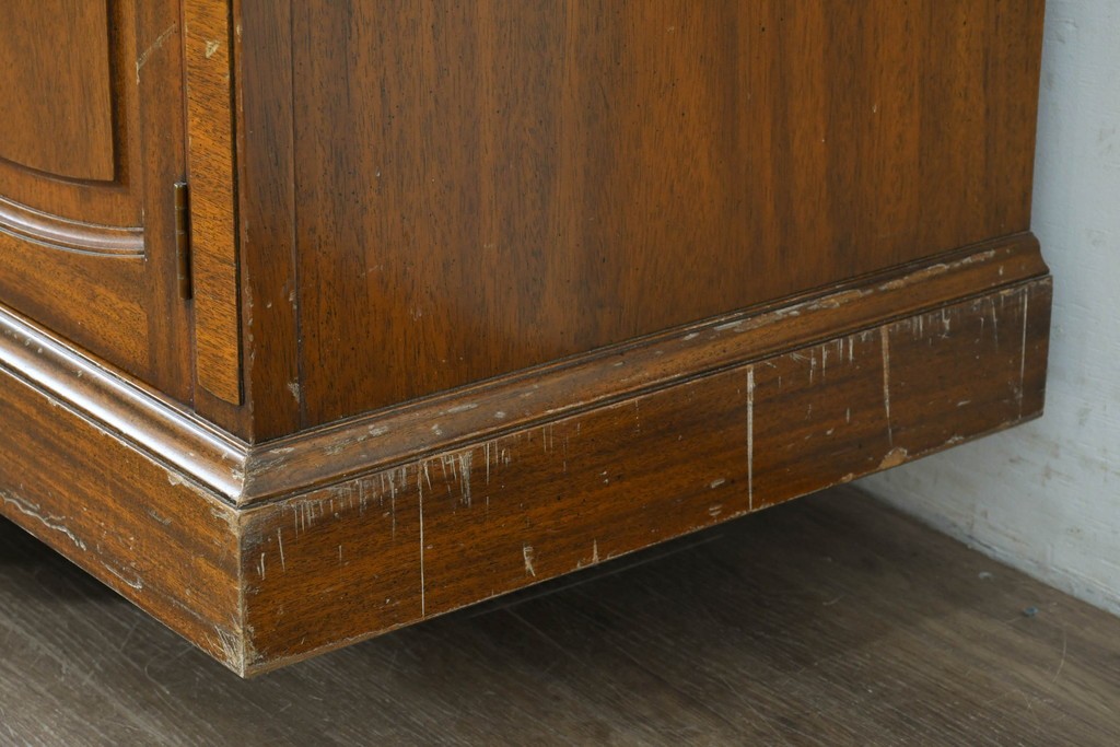 中古　DREXEL HERITAGE JAPAN(ドレクセルヘリテイジジャパン)　Triune(トライユン)　マホガニー材　クラシカルなサイドボード　(R-087038)